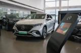 实拍奔驰全新eqe纯电suv，中大型纯电suv市场的引领者